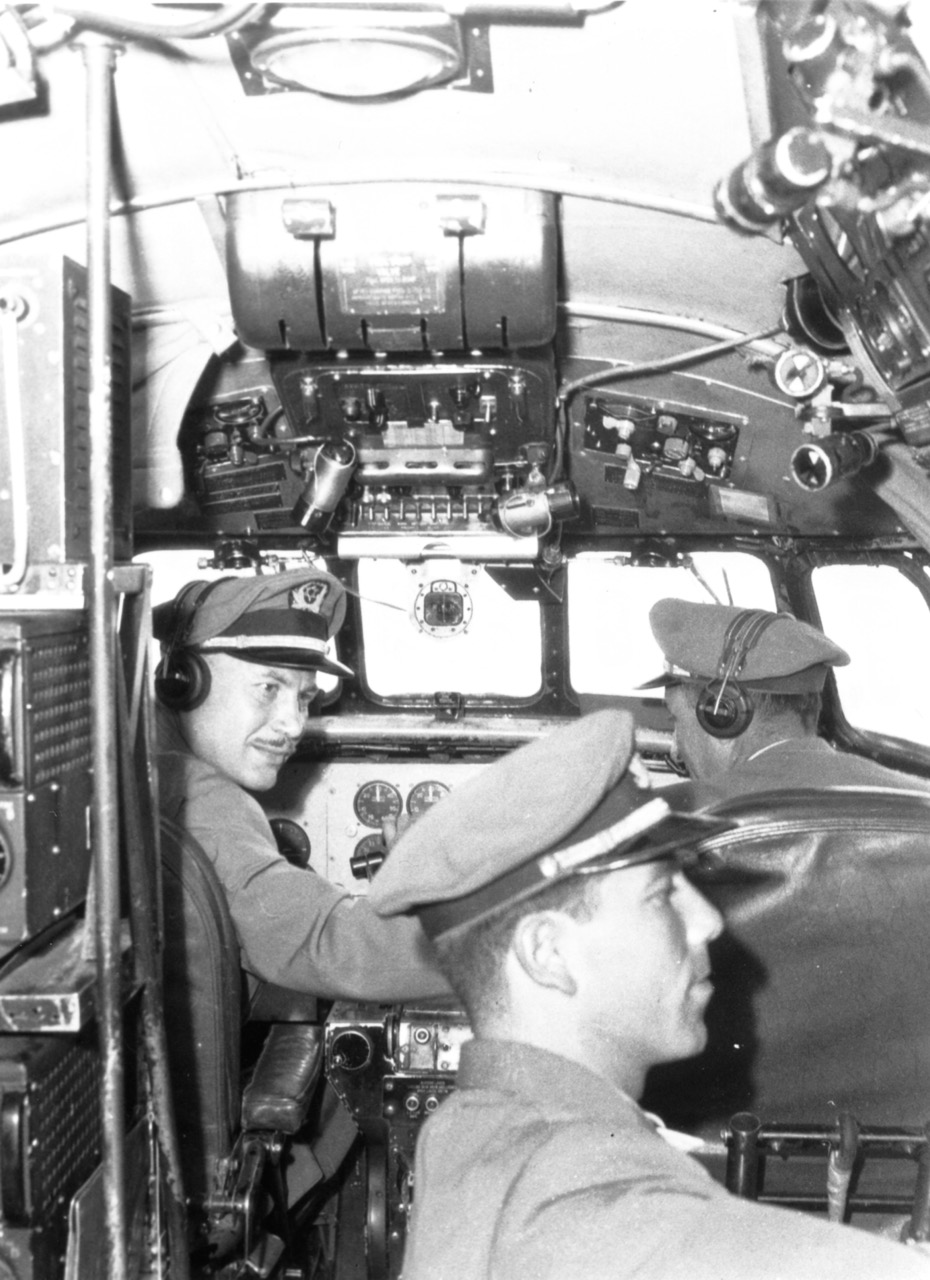 Capt. Sam Lewis (left) in the cockpit of an EL AL Constellation in 1952, with Uri Cohen, a flight engineer and later captain with EL AL. (EL AL Archive)