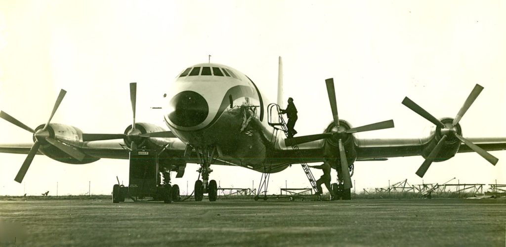 Servicing an EL AL Britannia at Lod Airport. (EL AL Archive)